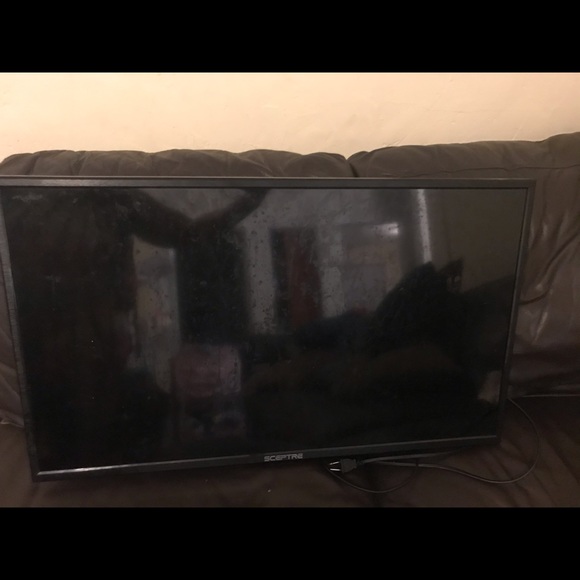 Television - Picture 2 of 4